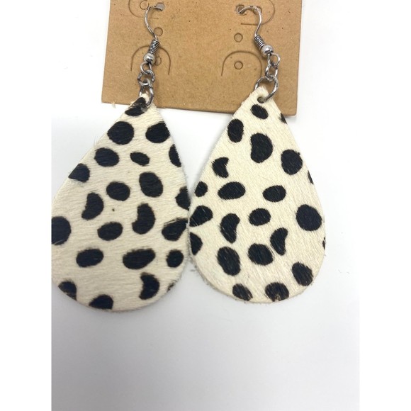 Plunder Design Earrings Black and White Cow Print Fabric Tear Drop NWOT - Picture 2 of 4